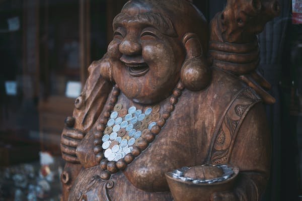 Lauging Buddh